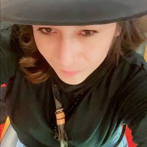 Meet your Posher, Nereida